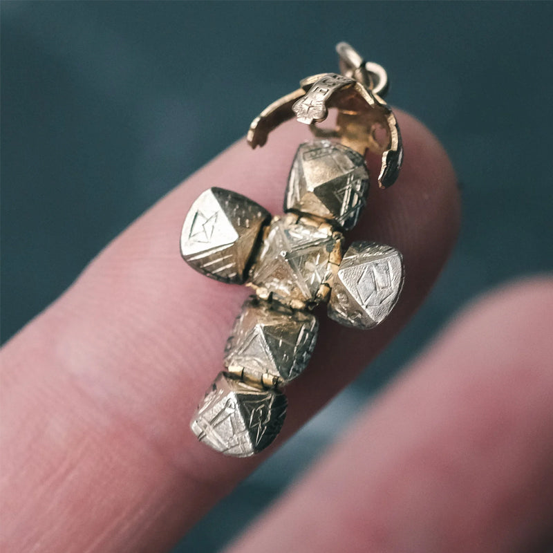 Mini-Freimaurer-Anhänger „Transforming Sphere“